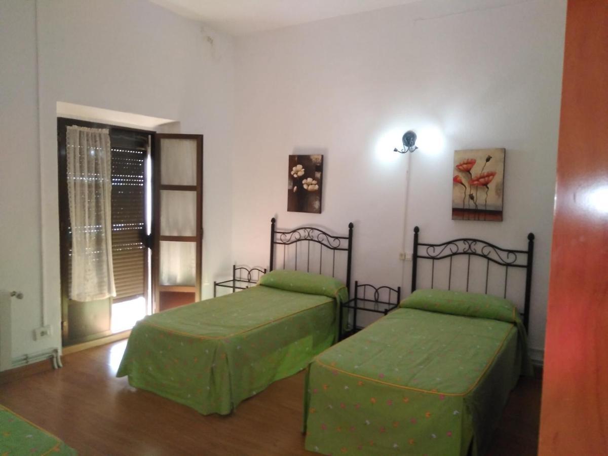 Pension Carretero Caceres Ngoại thất bức ảnh