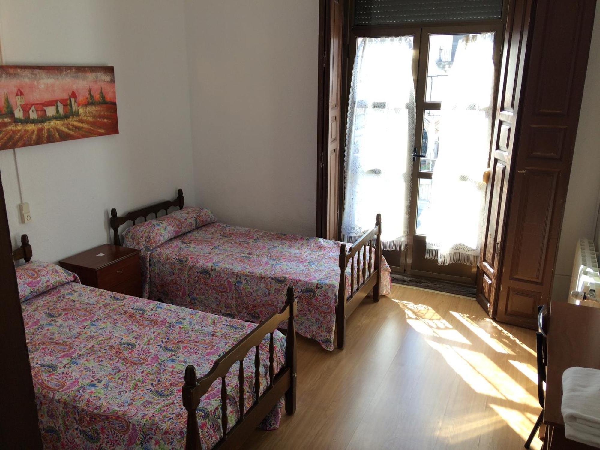 Pension Carretero Caceres Ngoại thất bức ảnh